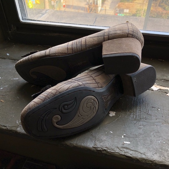 Born Plaid Tartan Velvet J Crew style Heels - Picture 3 of 4